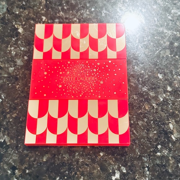 ✨♥️ Estée Lauder Bundle of Face Palettes … 2 Eyeshadow/ Face  … 1 Cheek ✨ NWOT✨ - Picture 2 of 8
